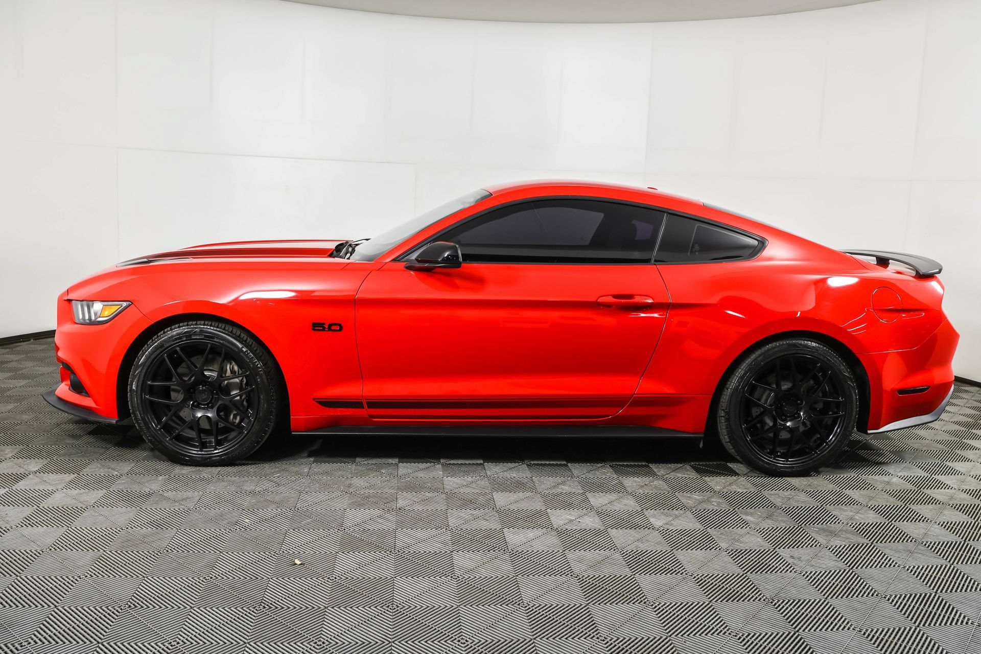 Used 2017 Ford Mustang GT Premium w/ Enhanced Security Package RWD image 19