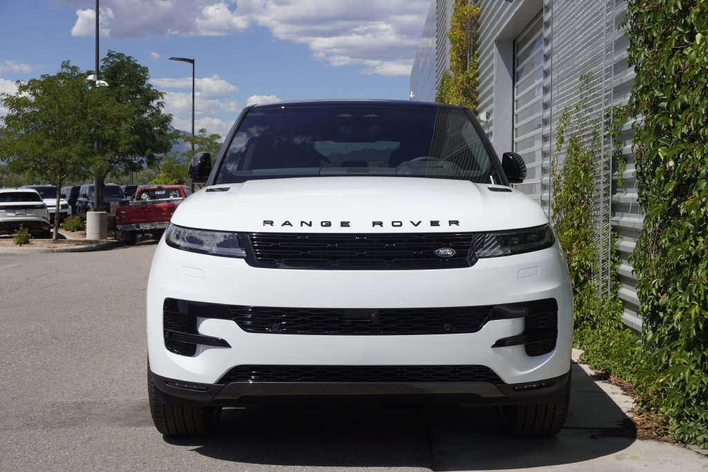 New 2026 Land Rover Range Rover Sport SE AWD/4WD image 5
