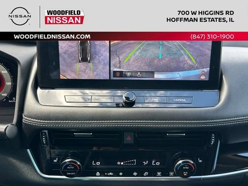 Used 2024 Nissan Rogue SL AWD/4WD image 32
