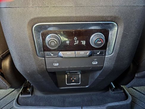 Used 2023 Chevrolet Suburban RST w/ Luxury Package image 12