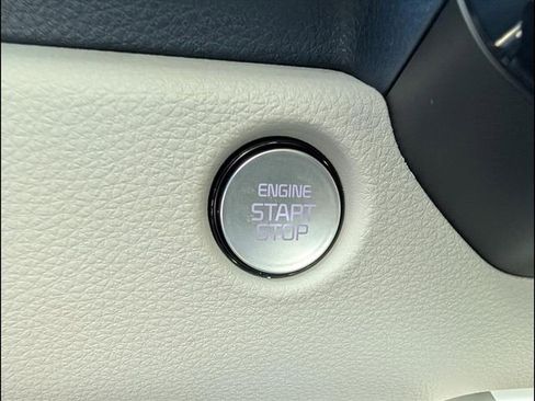 New 2026 Kia Carnival EX image 10