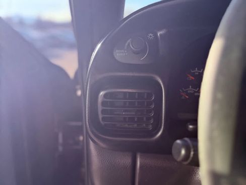 Used 1998 Dodge Ram 2500 Truck 4x4 Quad Cab image 14