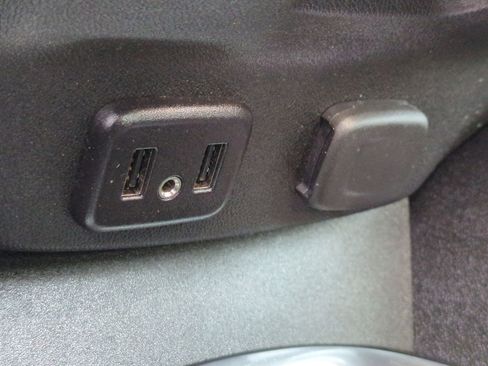 Used 2018 Chevrolet Malibu LT w/ Redline Edition image 35