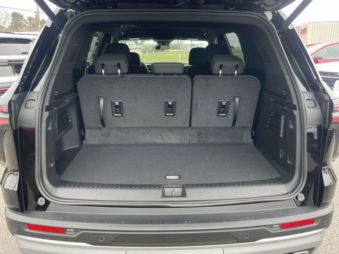 New 2026 Chevrolet Traverse LT image 3