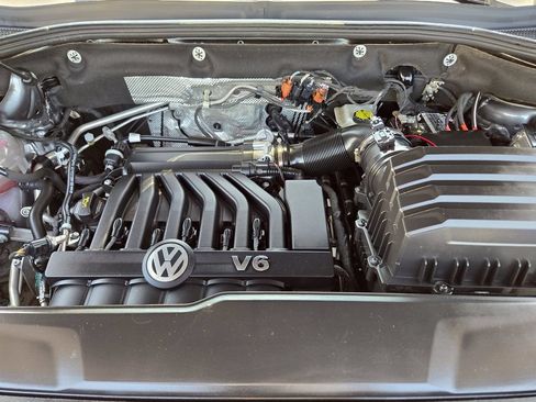 Used 2023 Volkswagen Atlas SEL R-Line AWD/4WD image 41