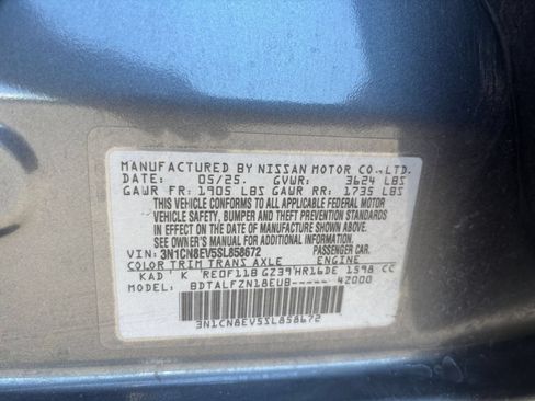 Used 2025 Nissan Versa SV FWD image 27