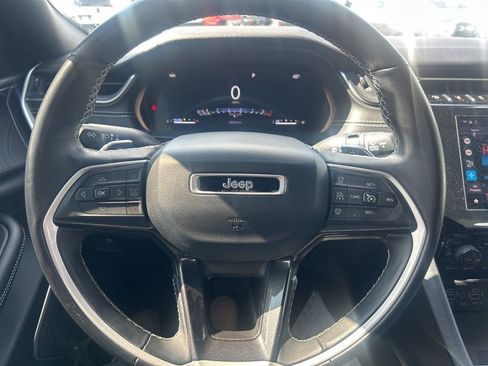 Certified 2021 Jeep Grand Cherokee L Laredo image 9