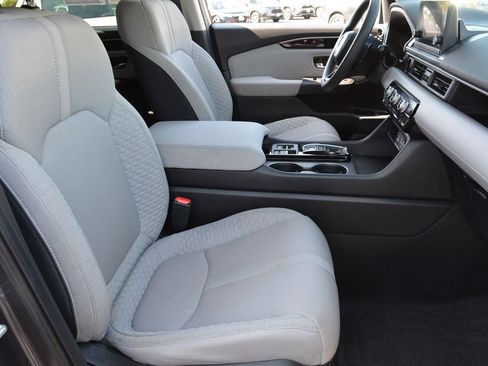 Used 2023 Honda Pilot LX image 20