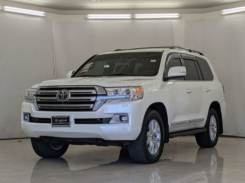 Used 2021 Toyota Land Cruiser image 4