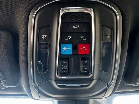 Certified 2024 Jeep Grand Cherokee L Laredo w/ Luxury Tech Group I AWD/4WD image 43