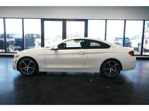 Used 2019 BMW 430i Coupe w/ Convenience Package RWD image 4