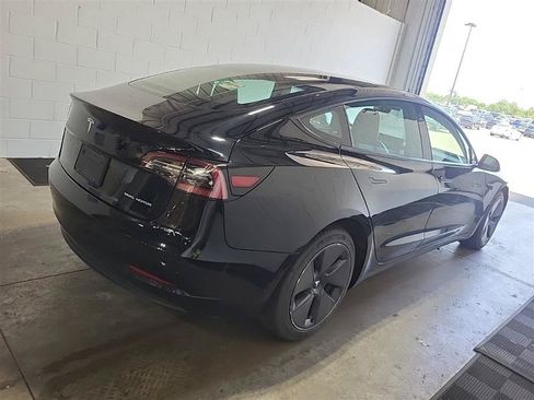Used 2022 Tesla Model 3 Long Range AWD/4WD image 5