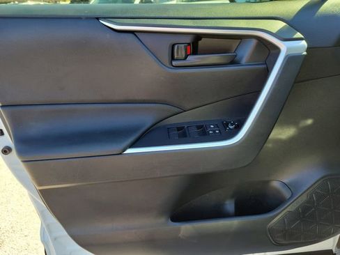 Used 2025 Toyota RAV4 LE image 12