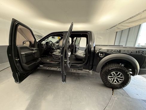 Used 2018 Ford F150 Raptor w/ Equipment Group 801A Mid image 18