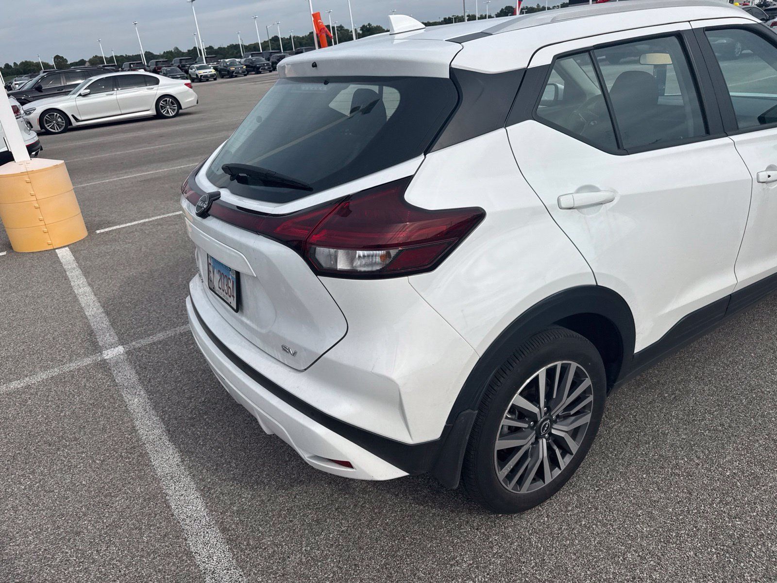 Used 2024 Nissan Kicks SV FWD image 3