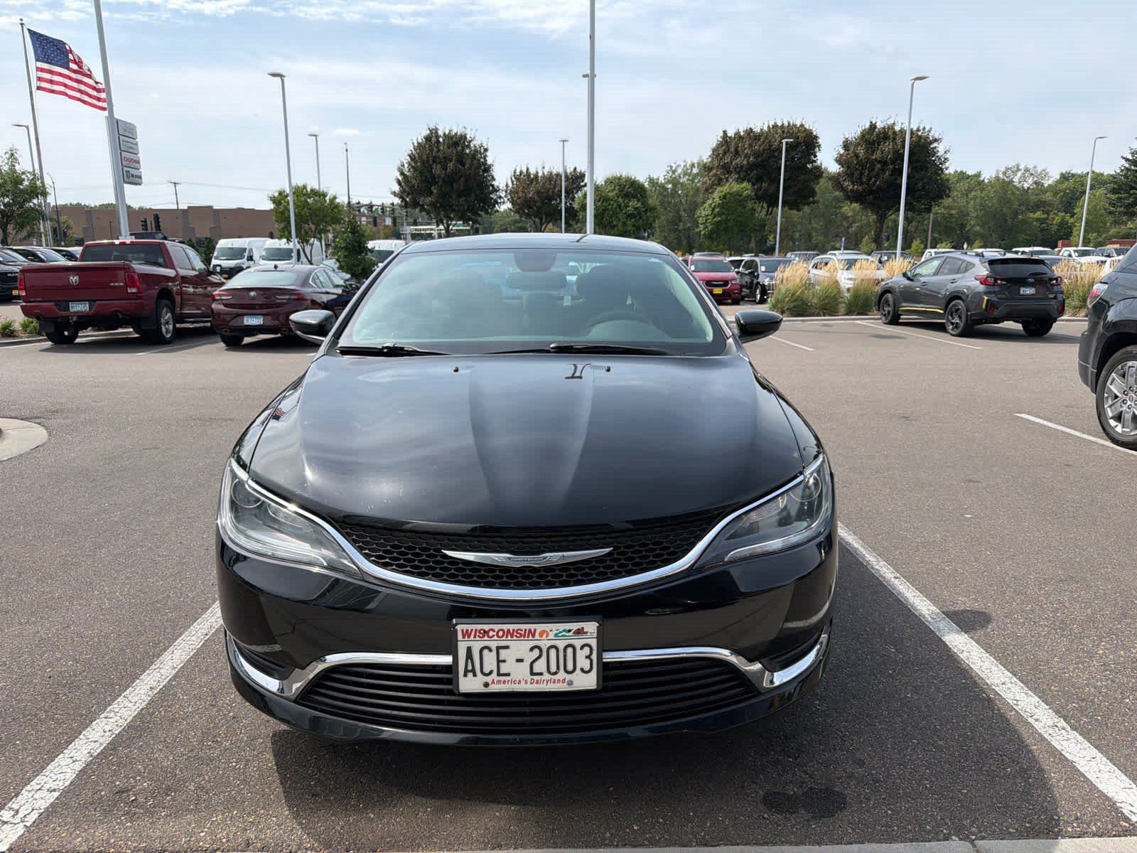 Used 2016 Chrysler 200 Limited FWD image 3