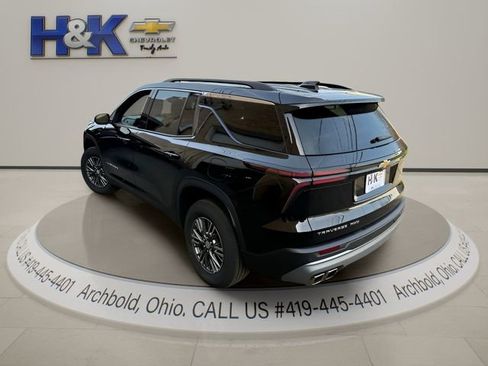 Used 2025 Chevrolet Traverse LT image 7
