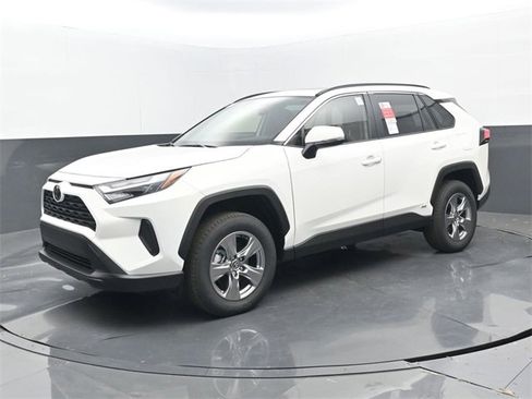 New 2025 Toyota RAV4 XLE w/ Convenience Package image 23