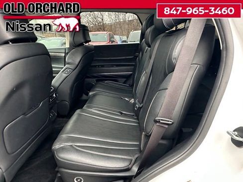 Used 2022 Genesis GV80 2.5T w/ Prestige Package 04 AWD/4WD image 12