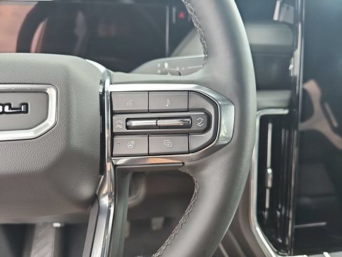 Certified 2025 GMC Yukon Denali AWD/4WD image 25
