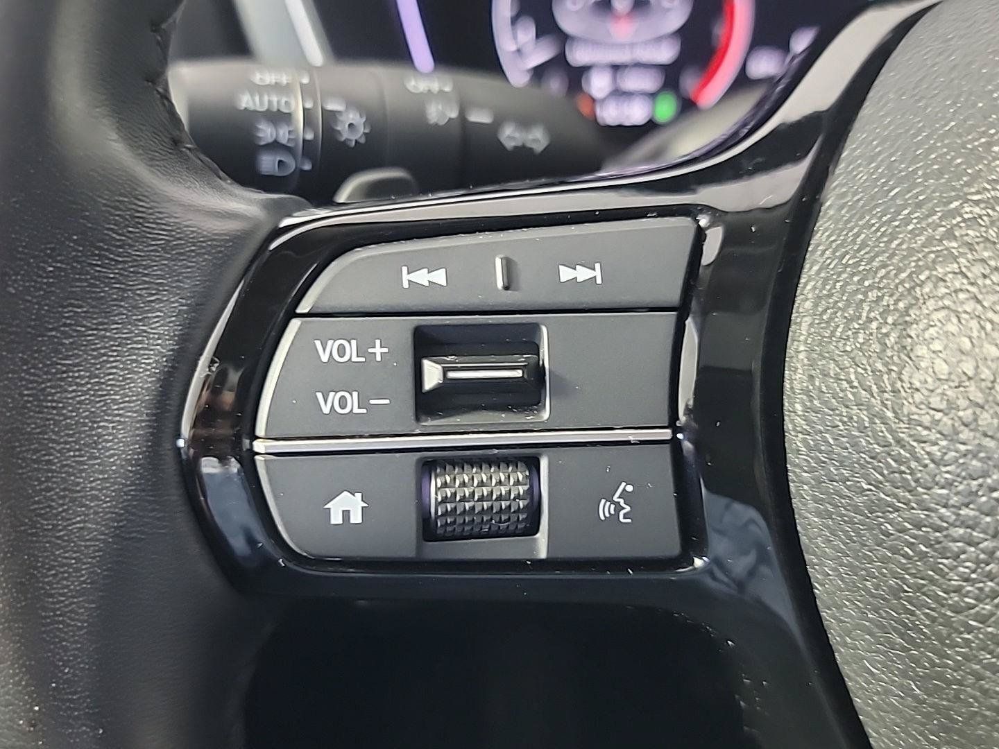 Certified 2024 Honda Pilot Touring image 25
