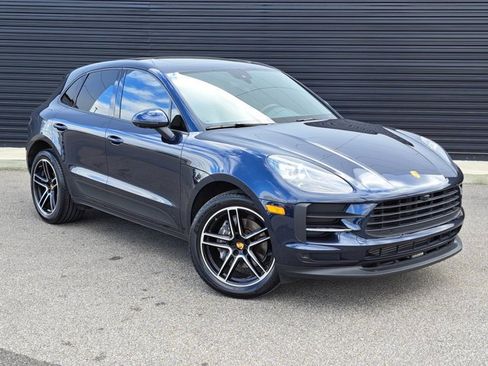 Certified 2021 Porsche Macan image 9