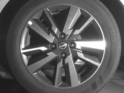 Used 2025 Nissan Versa SV image 14