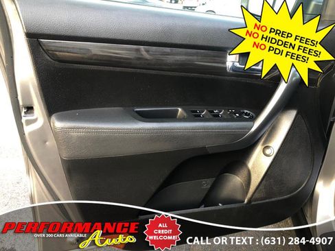 Used 2012 Kia Sorento LX w/ Convenience Pkg image 24