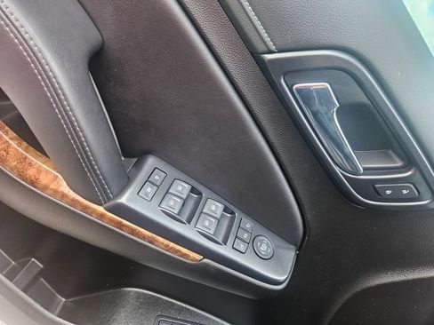 Used 2019 Chevrolet Tahoe Premier w/ RST 6.2L Performance Edition AWD/4WD image 11