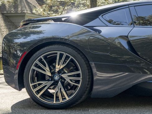 Used 2015 BMW i8 AWD/4WD image 10