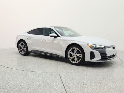 Used 2023 Audi e-tron GT Premium Plus AWD/4WD image 3