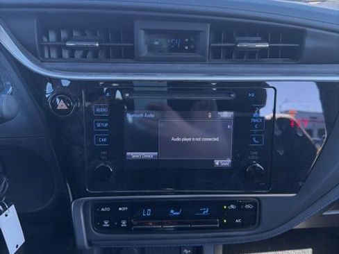 Used 2019 Toyota Corolla SE w/ Carpet Mat Package (TMS) FWD image 12