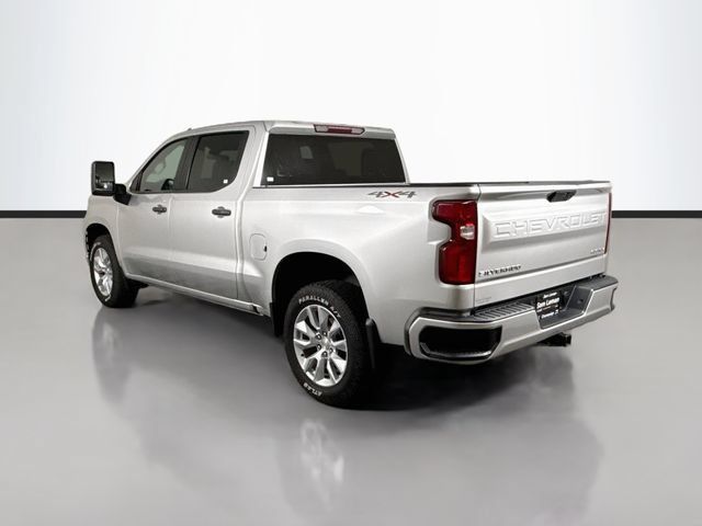 Used 2022 Chevrolet Silverado 1500 Custom w/ Safety Confidence Package AWD/4WD image 5