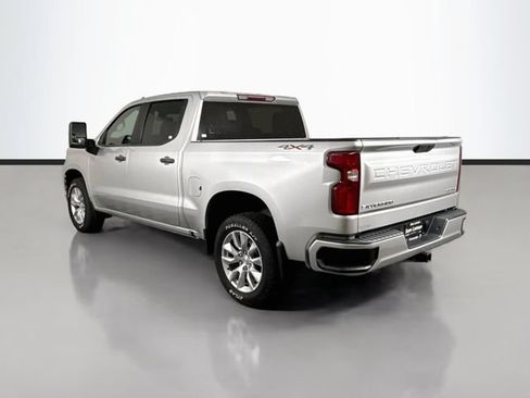 Used 2022 Chevrolet Silverado 1500 Custom w/ Safety Confidence Package AWD/4WD image 5