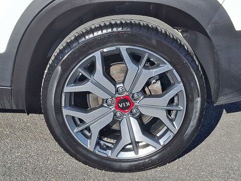 Used 2021 Kia Seltos SX w/ SX Sunroof Package image 7