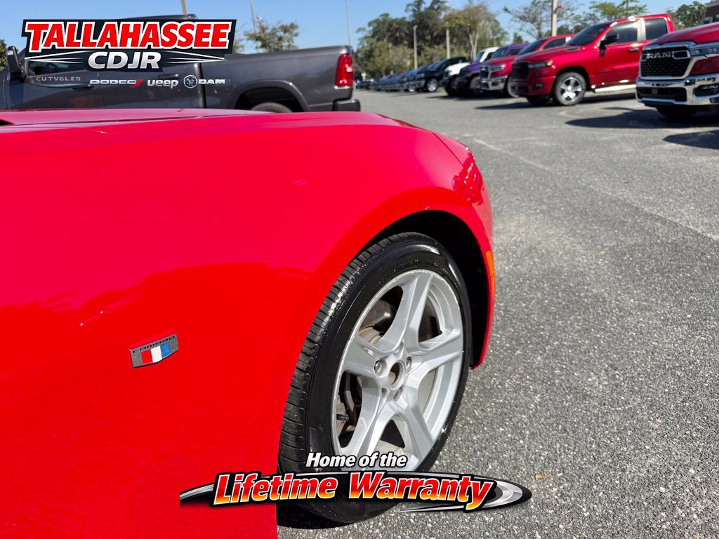 Used 2018 Chevrolet Camaro LT w/ Technology Package RWD image 15
