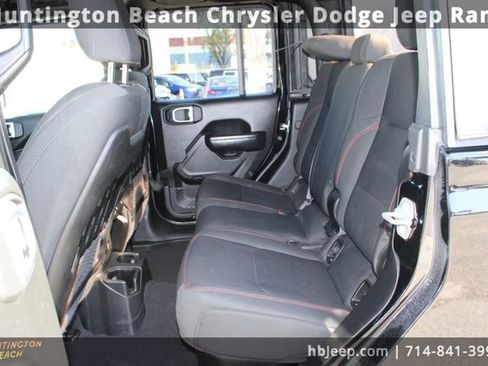 Used 2022 Jeep Gladiator Rubicon w/ Cold Weather Group image 47