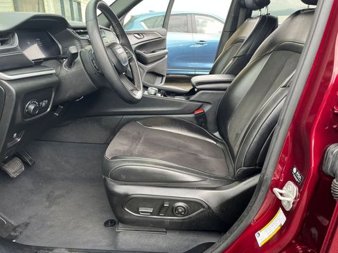 Used 2023 Jeep Grand Cherokee Altitude image 27