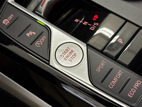 Certified 2023 BMW 330i Sedan w/ Convenience Package image 32