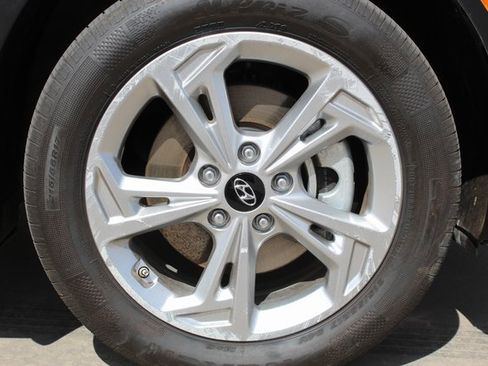 Used 2023 Hyundai Kona SEL image 3