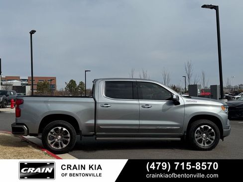 Used 2025 Chevrolet Silverado 1500 High Country w/ Technology Package image 9