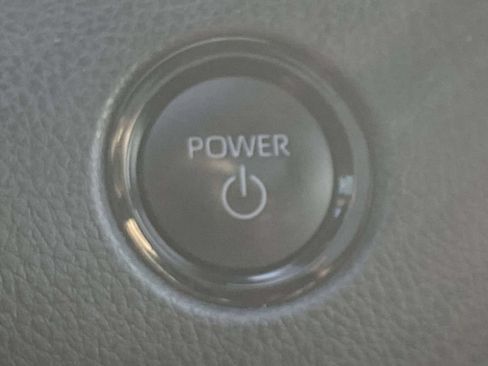 Used 2025 Toyota Camry XSE FWD image 28