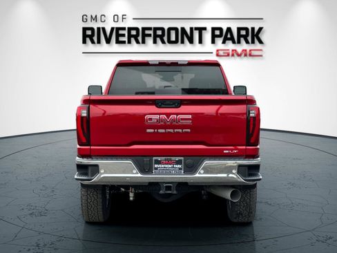 Used 2026 GMC Sierra 2500 SLT w/ SLT Premium Package image 4