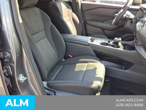 Used 2025 Nissan Rogue SV FWD image 14