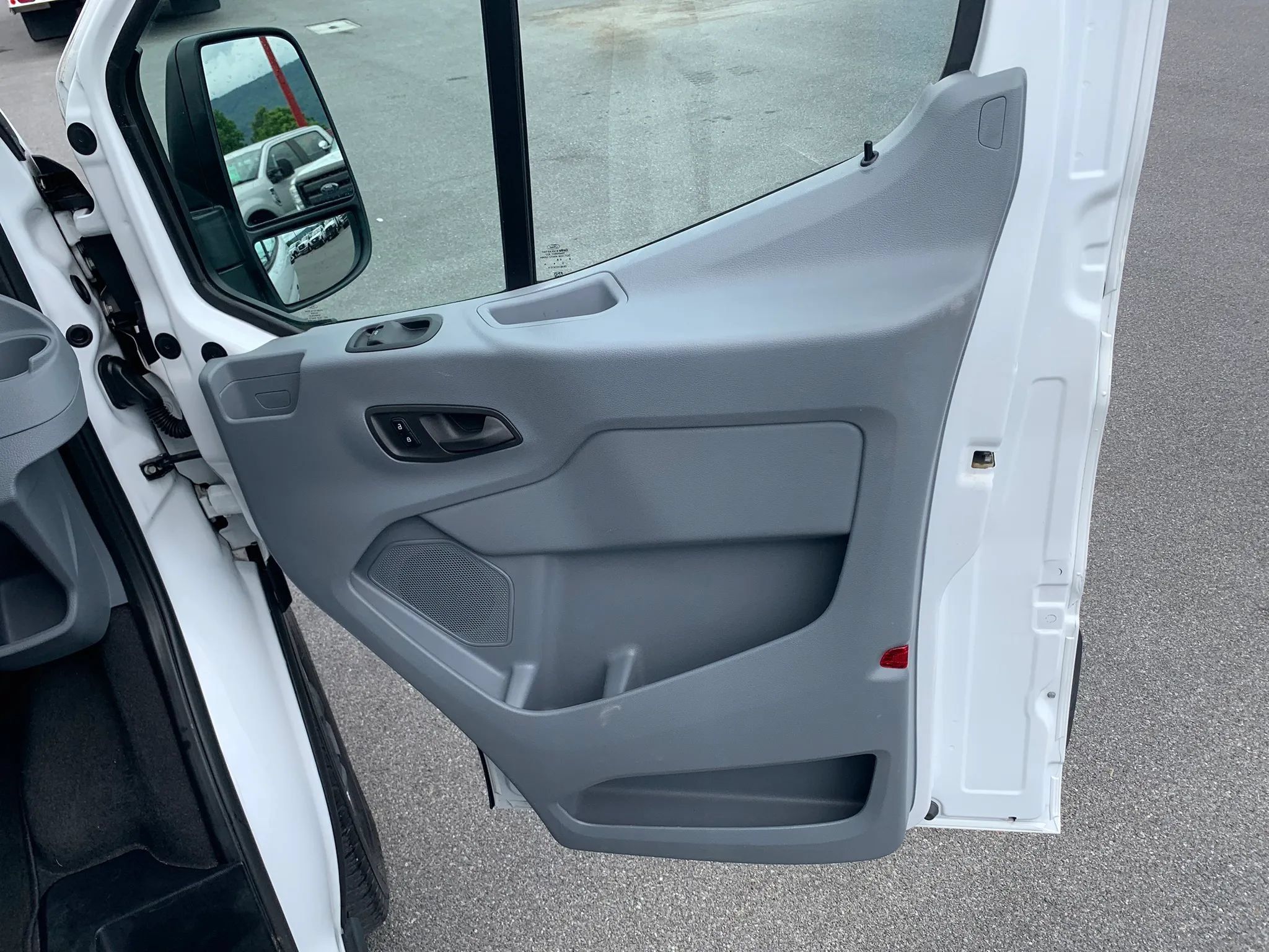 Used 2018 Ford Transit 350 XL RWD image 20