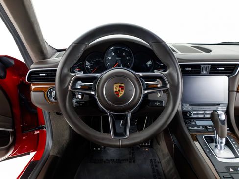 Used 2019 Porsche 911 Carrera image 15