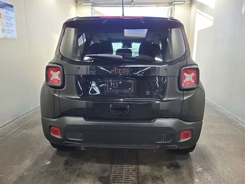 Used 2020 Jeep Renegade Latitude image 4