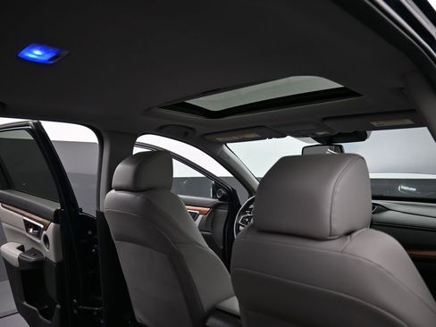Used 2021 Honda CR-V Touring image 18