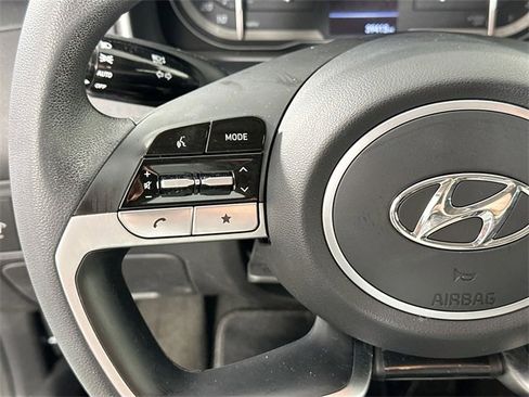 Used 2023 Hyundai Tucson SE image 18