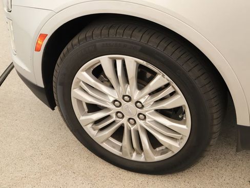 Used 2019 Cadillac XT5 Premium Luxury FWD image 37